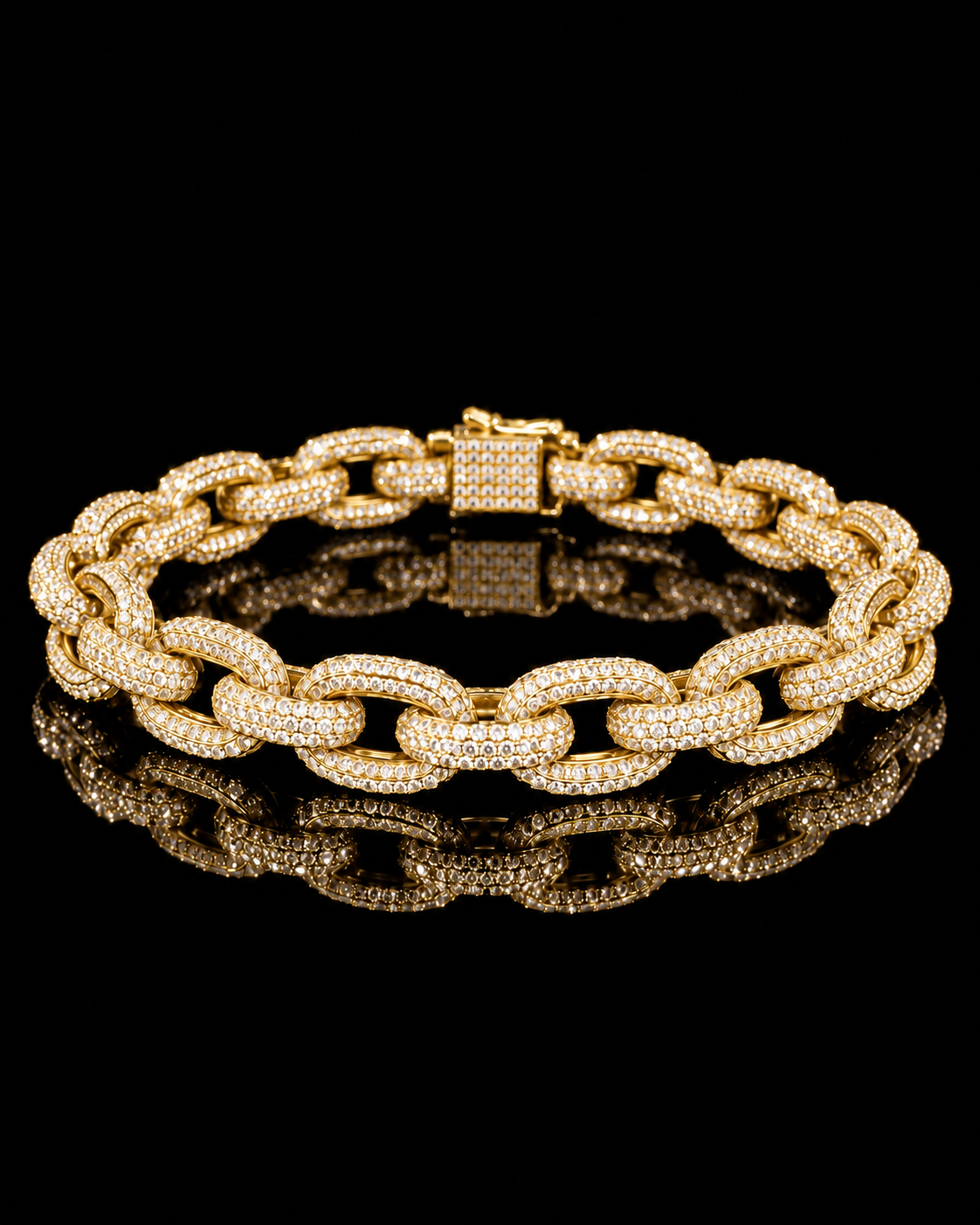 Iced Anchor Bracelet vergoldet auf schwarzem Grund